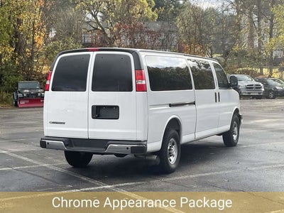 2025 Chevrolet Express Passenger 3500 1LT