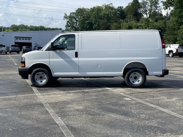 2025 Chevrolet Express Cargo 2500 WT