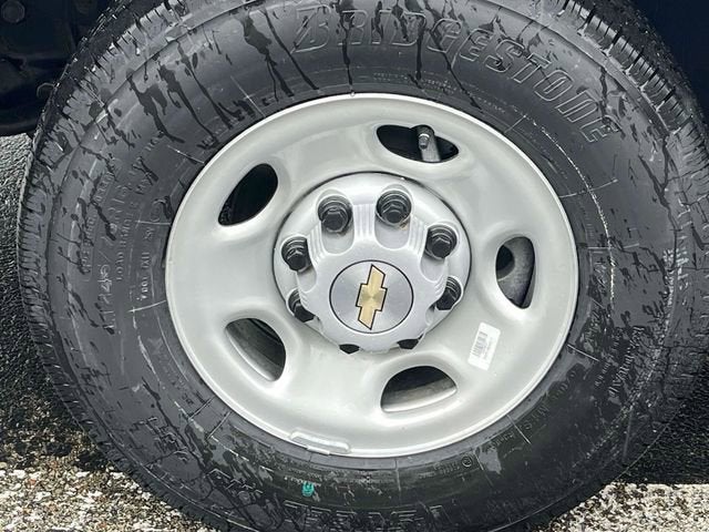 2024 Chevrolet Express Cutaway 3500 1WT