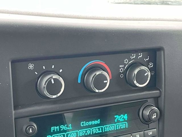 2024 Chevrolet Express Cutaway 3500 1WT