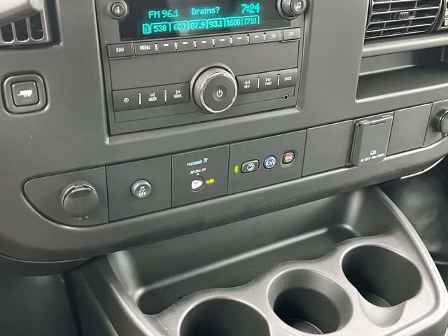 2024 Chevrolet Express Cutaway 3500 1WT