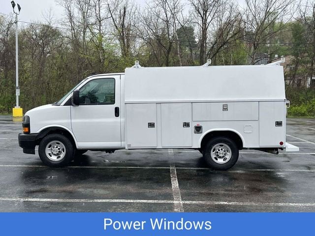 2024 Chevrolet Express Cutaway 3500 1WT