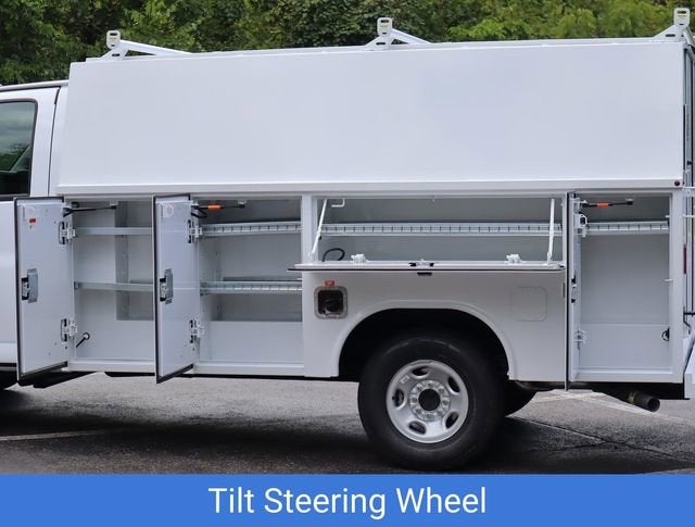 2024 Chevrolet Express Cutaway 3500 1WT