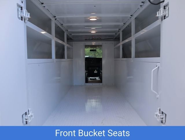 2024 Chevrolet Express Cutaway 3500 1WT