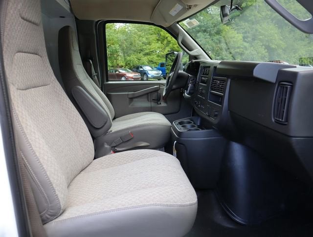 2024 Chevrolet Express Cutaway 3500 1WT