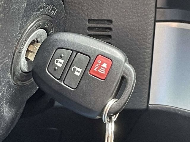 2022 Toyota Tacoma SR V6